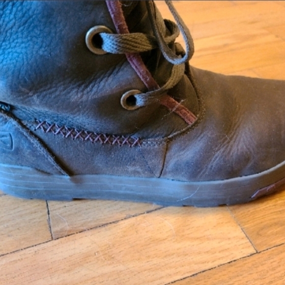 Keen Winter Boots - Picture 3 of 6